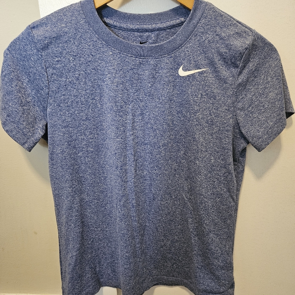 Nike tshirt